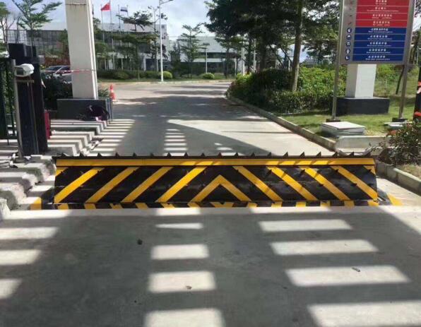路障機