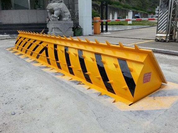 液壓路障機(jī)