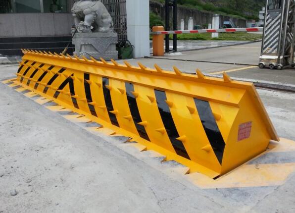 液壓翻板路障機(jī)