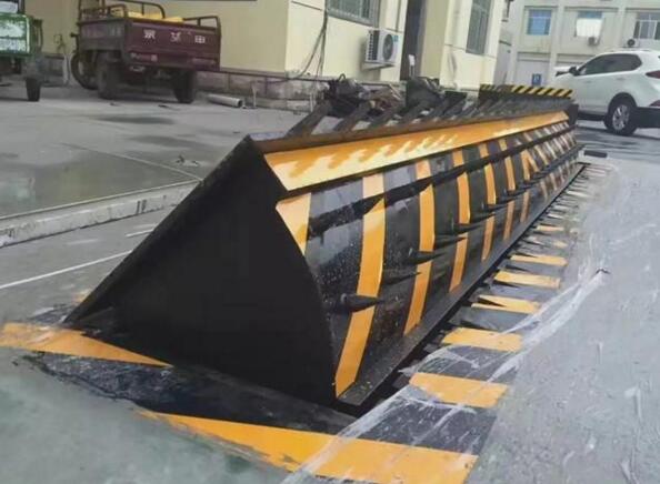 路障機